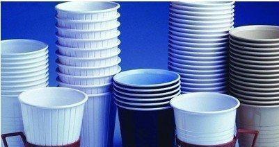 玻璃杯、陶瓷杯、不銹鋼杯、塑料杯哪個更適合喝水用?